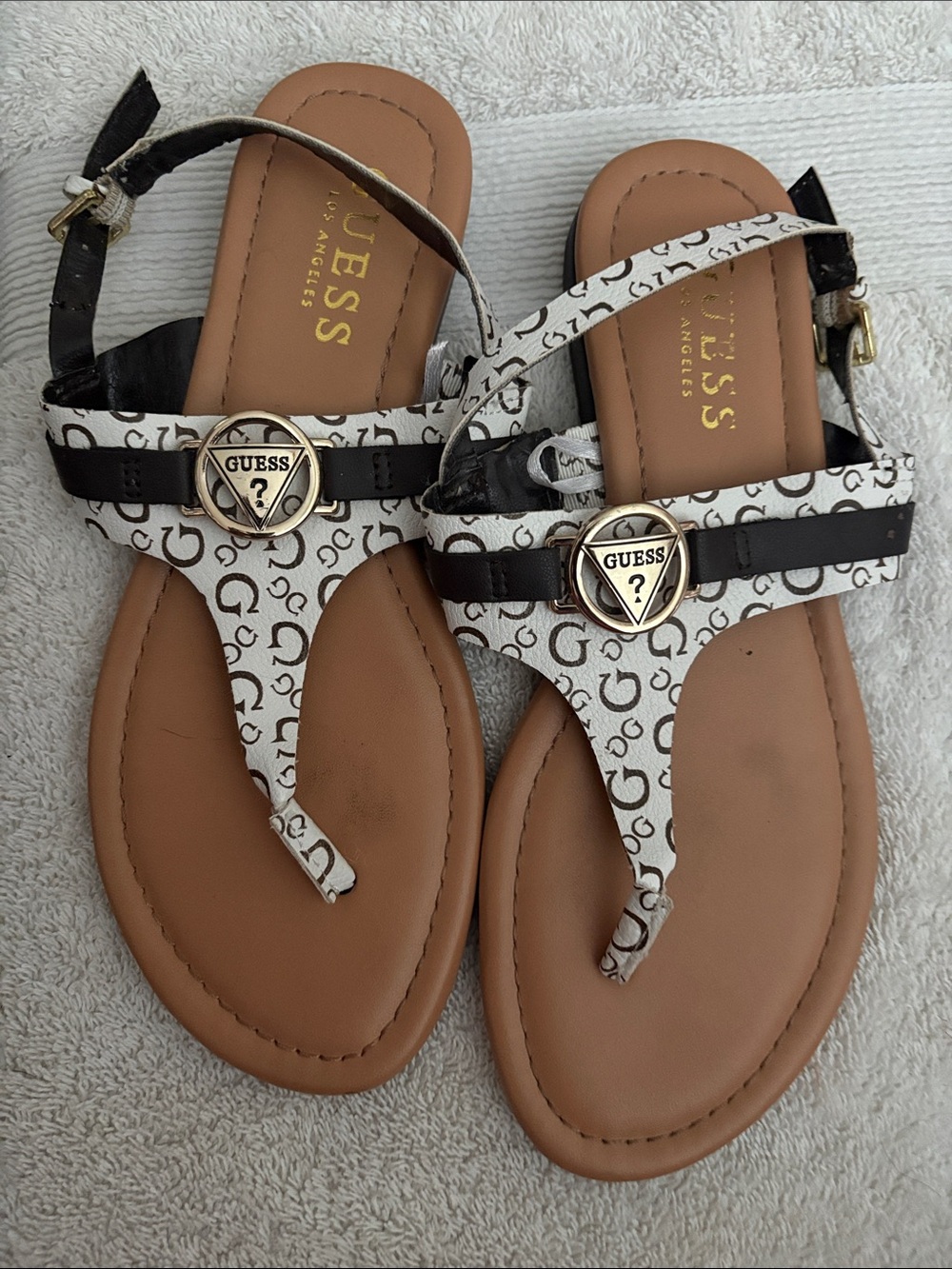 GUESS Men’s Black and White Logo Strap Sandals